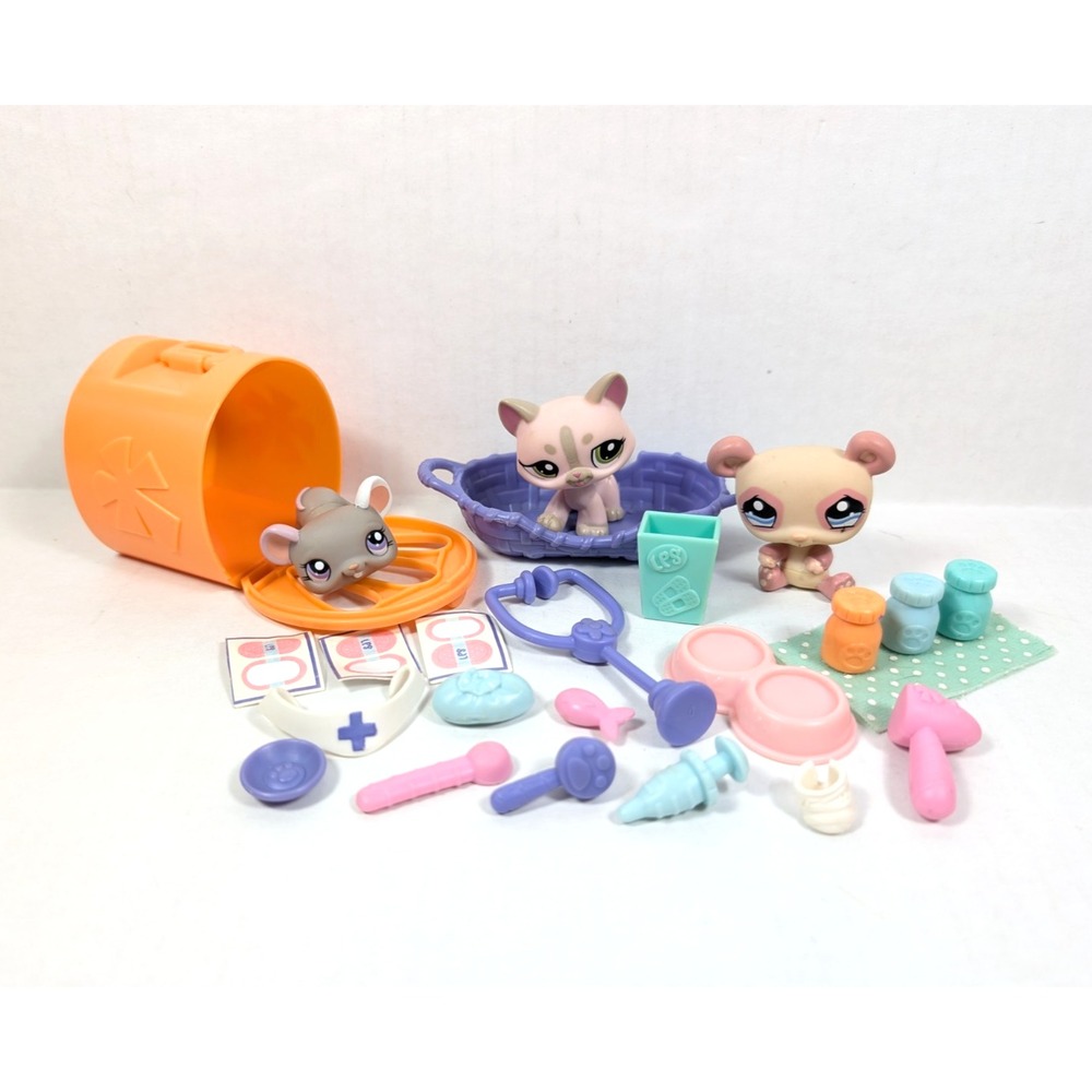 Authentic Littlest Pet Shop Caring Clinic Playset Nearly Complete 1326 1327 1328